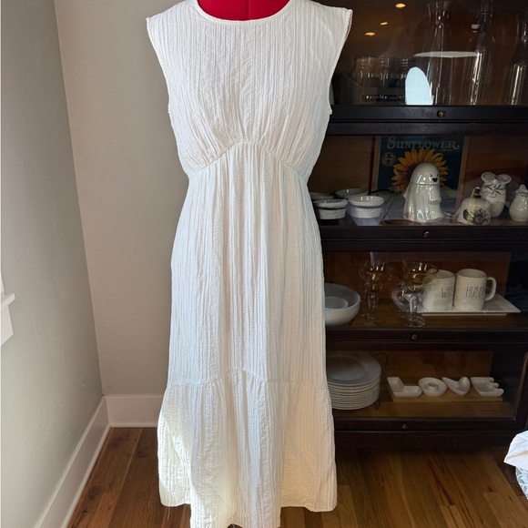 Nine West Dresses & Skirts - Nine West White Sleeveless Midi Dress | Textured Summer Sundress | Size M